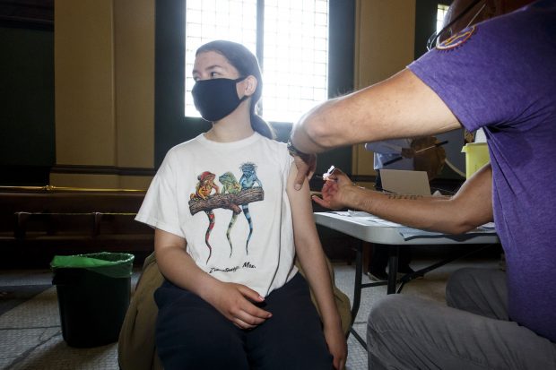 Canada a autorizat utilizarea unui vaccin anti-COVID-19 diferit pentru a doua doză