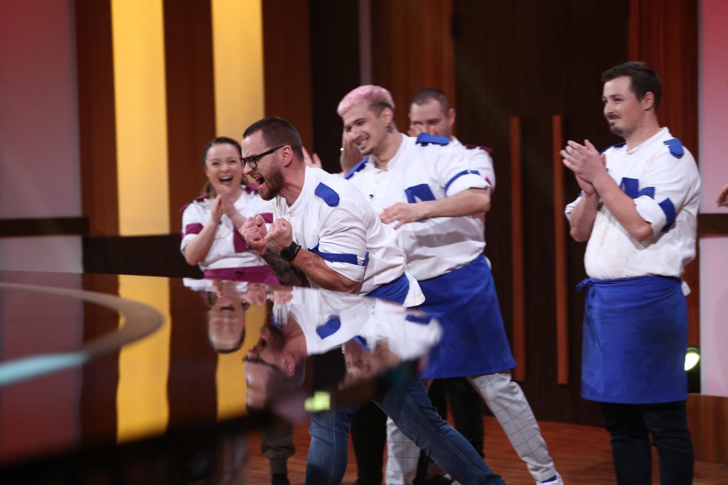 Numele finaliștilor din sezonul 9 „Chefi la cuțite” a fost dezvăluit. Ei vor lupta pentru premiul de 30.000 de euro