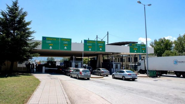 Aproximativ 1,4 milioane de români vor merge, în această vară, în Grecia
