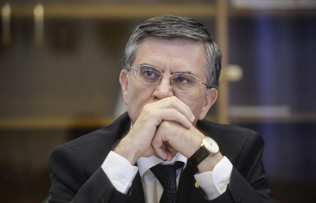 Fostul ministru al educației Mircea Dumitru, după decizia CCR privind plagiatele: „Nu mai există niciun temei moral pentru a le cere studenților să fie corecți”