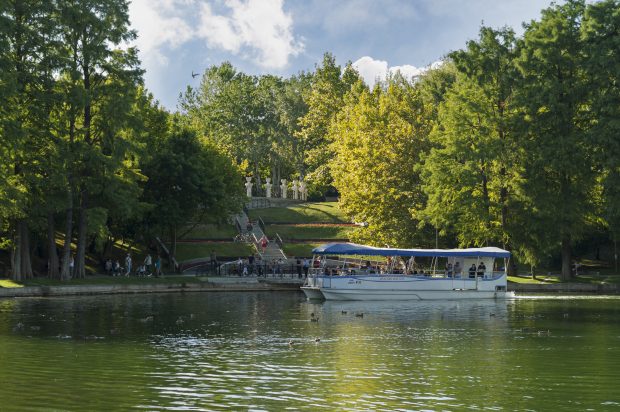 Instanța a anulat Planul Urbanistic Zonal al Sectorului 3, care permitea construcția de blocuri în Parcul IOR