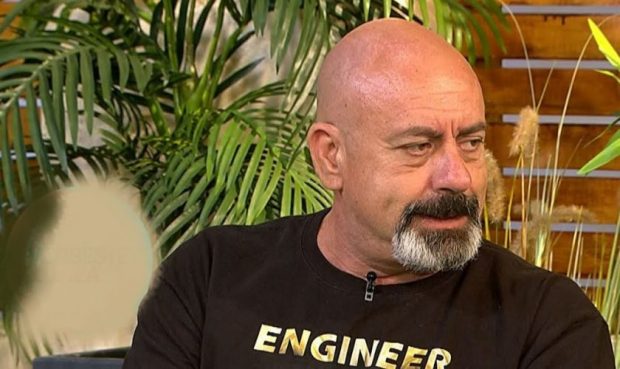 Imagine Stire Cu ce se ocupă acum Emil Mitrache, Americanu’ din „La Bloc”, grav afectat financiar. „Niciun impresar nu ne mai bate la poartă” | 2review.ro