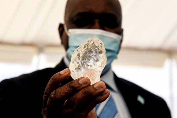 Diamant de peste 1.000 de carate descoperit în Botswana. Este al treilea cel mai mare din lume