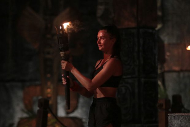 Imagine Stire Raluca Dumitru a ajuns în România după „Survivor”. Ce i s-a întâmplat după eliminare | 2review.ro