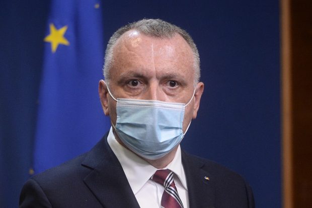 Ministrul educației: „Luni, toate școlile vor putea funcționa cu prezență fizică”. Cum explică Cîmpeanu schimbarea criteriului privind trecerea în online