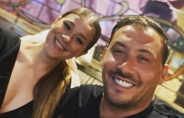 Imagine Stire Primele imagini cu fiica lui Ștefan Stan. Elif are șapte luni. „Seamănă cu mama ei” | 2review.ro