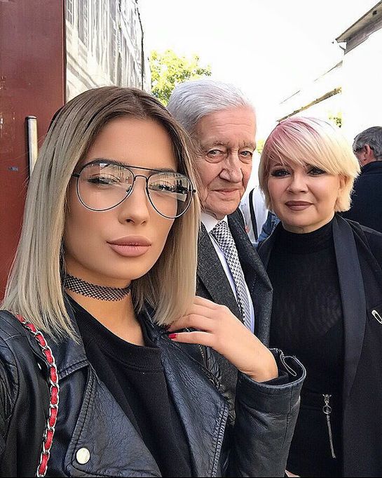Ce relație are, de fapt, Catinca Roman cu Petre Roman. „El nu are prea multe regrete”