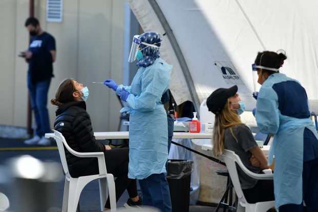 Studiu german: Valul patru al pandemiei, oprit doar prin corelarea vaccinării cu testatea masivă și reducerea numărului de contacte