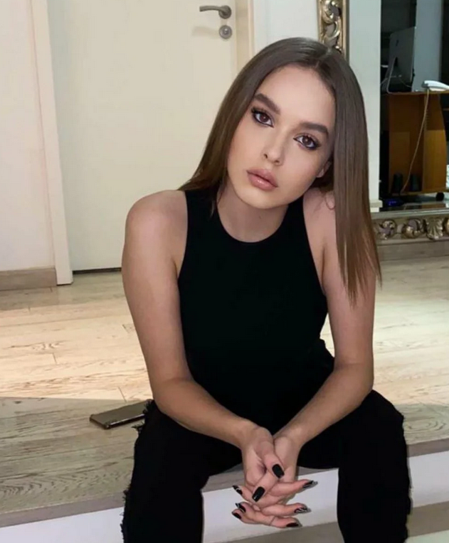 Ce spune Raluca Moianu despre relația cu fiica ei. Mara are 16 ani. „Știe uneori că e explozivă”