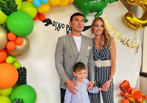 Imagine Stire Cristi Borcea, în vacanță alături de Valentina Pelinel și fiul lor. Cum a fost pozat afaceristul | 2review.ro
