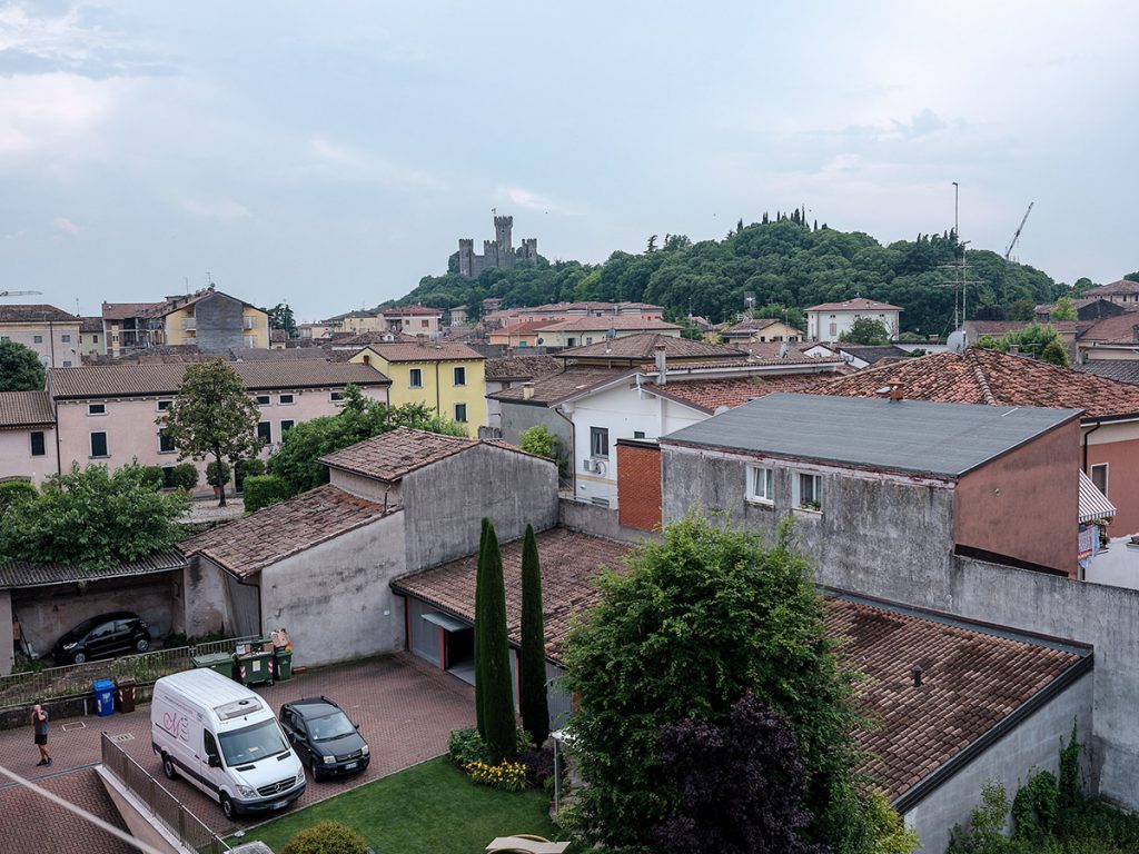 Viața unor cadre medicale plecate din România într-un spital italian: „Pacienții ți-o spun în față: «Aaa, ești din Est»”