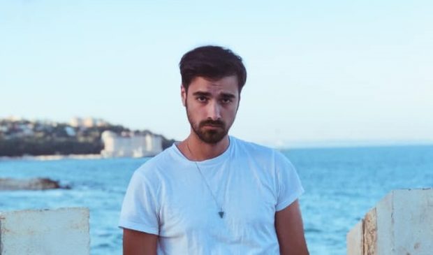 Imagine Stire Liviu Teodorescu și iubita lui s-au căsătorit civil, după 10 ani de relație.  Ce ținută a purtat Iulia | 2review.ro