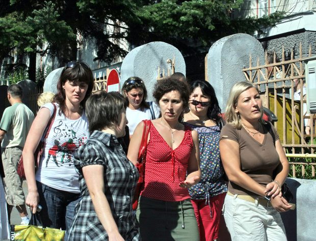 Proba scrisă a concursului de titularizare are loc astăzi. Câte posturi sunt disponibile