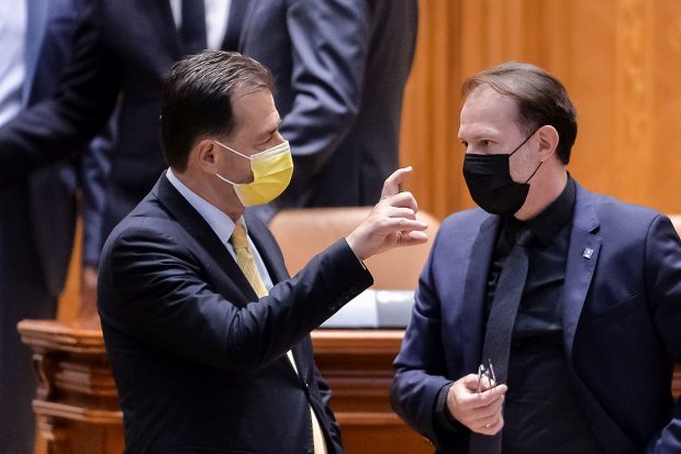 Ce scoruri estimează taberele lui Ludovic Orban și Florin Cîțu pentru congresul PNL