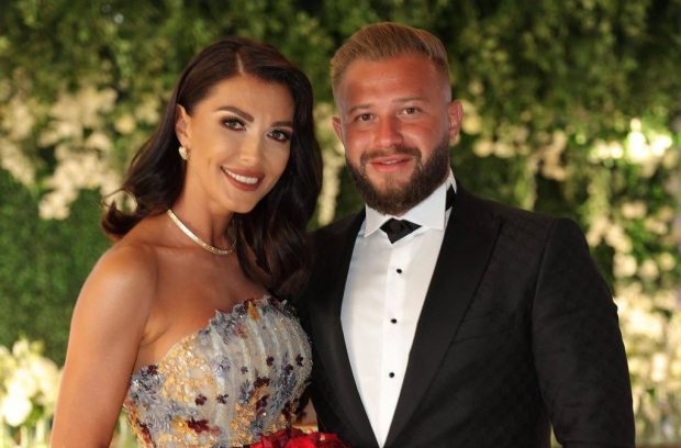 Imagine Stire Ilinca Vandici și soțul ei, nași de cununie în acest weekend. Vedeta a atras atenția tuturor cu ținutele purtate | 2review.ro