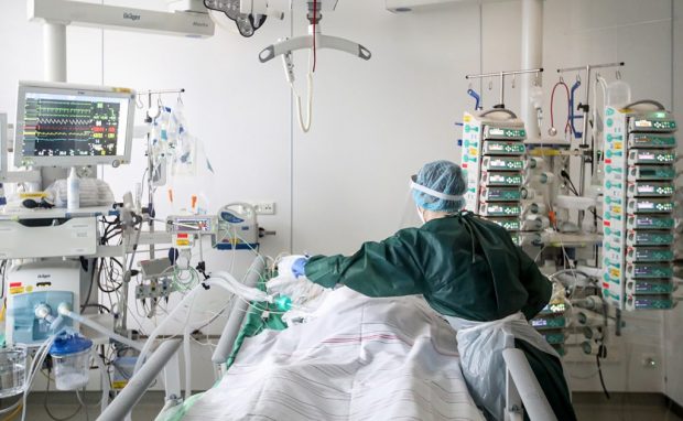 Ungaria trimite României echipament medical și Favipiravir pentru tratarea bolnavilor de COVID