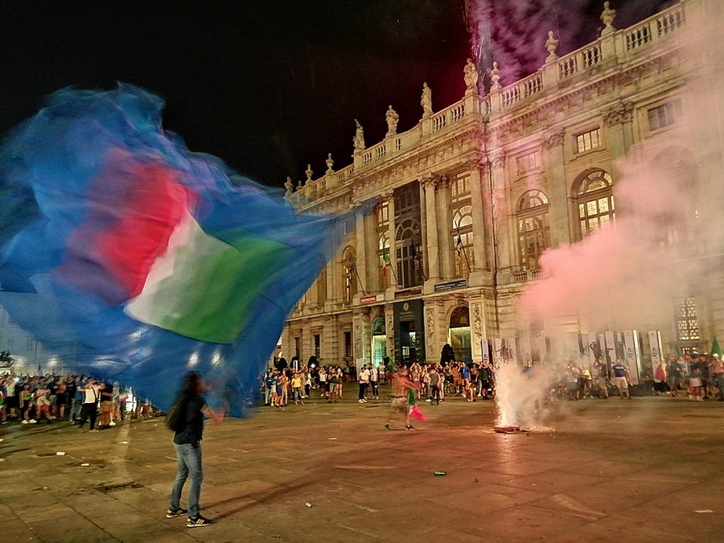 Bucurie de nedescris pe străzile Italiei, după victoria din finala Euro 2020. Imagini memorabile cu fanii italieni