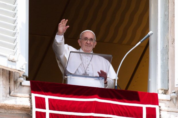 Papa Francisc lansează o consultare în masă cu privire la reforma Bisericii