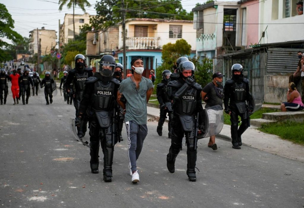 De ce se strigă „Libertate!” și „Jos dictatura!” în Cuba, unde au loc cele mai ample proteste din ultimele decenii