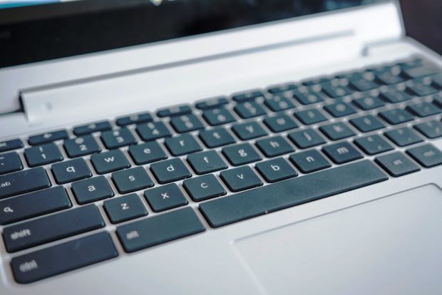 Cum scrii cu diacritice pe laptop/calculator. Cum activezi tastatura în limba română