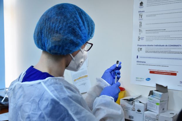 Radu Mihaiu: „În centrele din sectorul 2 rata de vaccinare a crescut cu 400% în ultima săptămână”