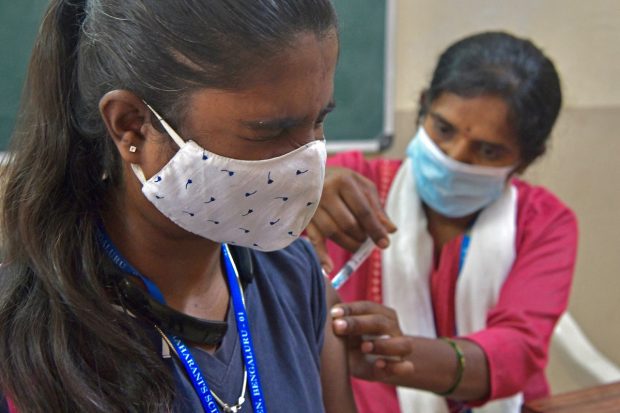 Unde a eșuat campania de vaccinare în India: peste 100 de milioane de oameni nu s-au prezentat pentru rapel