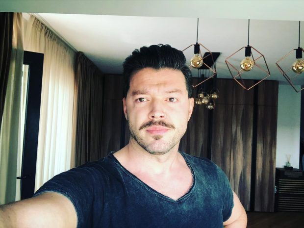 Imagine Stire Victor Slav s-a întors la PRO TV, dar în calitate de invitat. Cu ce se ocupă acum fostul prezentator. „Îmi place ce fac” | 2review.ro