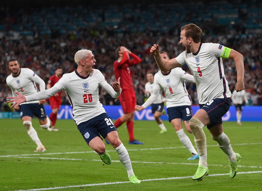 Anglia va juca finala Euro 2020 cu Italia, după ce a învins Danemarca în prelungiri