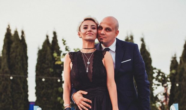 Imagine Stire Adevărul despre căsnicia Giuliei cu Vlad Huidu. Ce se întâmplă între ei, după 15 ani de relație. „Mi se demonstrează în fiecare zi” | 2review.ro