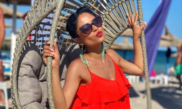 Imagine Stire Nasrin Ameri, prezentatoarea de la Antena Stars, s-a căsătorit civil. Nașa Valentina Pelinel a atras toate privirile | 2review.ro