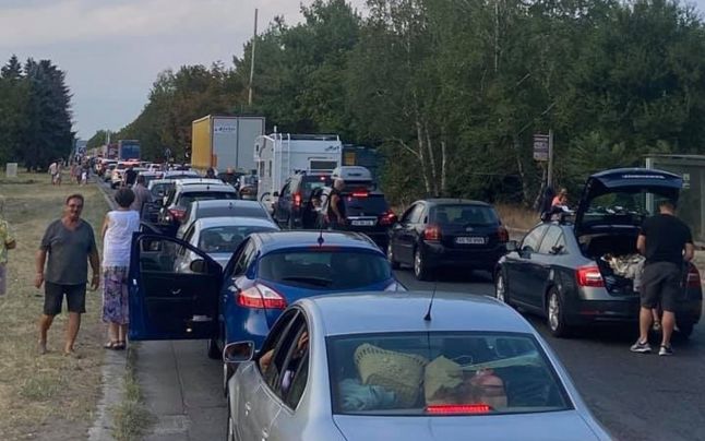 Bulgaria A Intrat în Zona Galbenă. Cozi La Intrarea în țară: „Ne-am împotmolit în Bucla Către Vama Din Giurgiu. Mizerabil" - Vimarsana News
