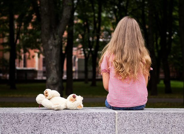 Polițiști care conving victimele să nu depună plângere, adolescente căsătorite cu forța. 5 concluzii ale Departamentului de Stat al SUA despre abuzurile din România