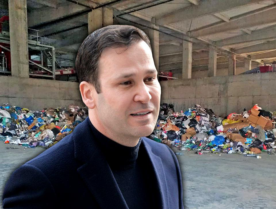 Primăria lui Negoiță, amendată în urma reclamației ansamblului de blocuri construit de familia Negoiță!