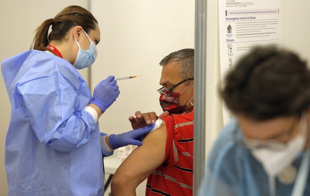 Șeful BioNTech: Anul viitor ar putea fi nevoie de un vaccin anti-COVID îmbunătățit