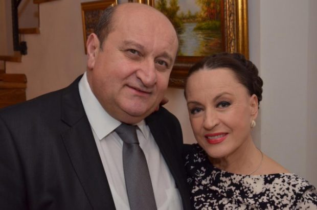 Imagine Stire Detalii neștiute din căsnicia Mariei Dragomiroiu. Se iubește cu Bebe Mihu de 36 de ani: „Acest om minunat” | 2review.ro