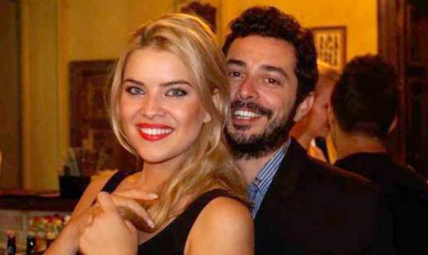Imagine Stire Motivul pentru care Marius Moga și Bianca Lăpuște nu își  expun fiica pe rețelele de socializare. „Maria seamănă cu amândoi” | 2review.ro