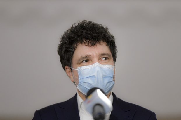 Nicuşor Dan a părăsit sala de şedinţe din Parlament în care era audiat pentru prețul energiei: „A fost un circ”