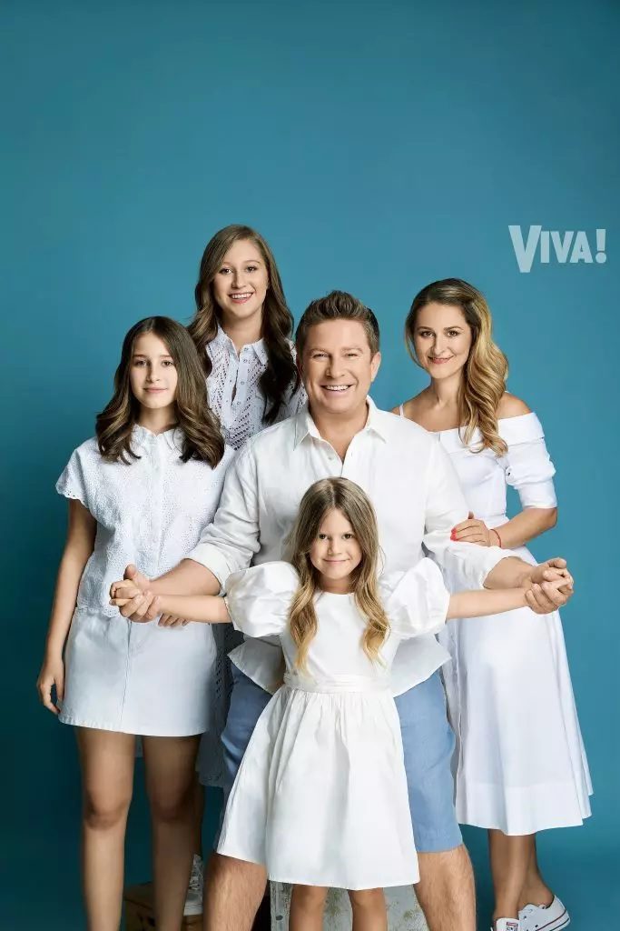 Ce se întâmplă în familia lui Pavel Bartoș, după 18 ani de căsnicie cu Anca. „Viața m-a învățat să mă nasc să fiu pregătit”