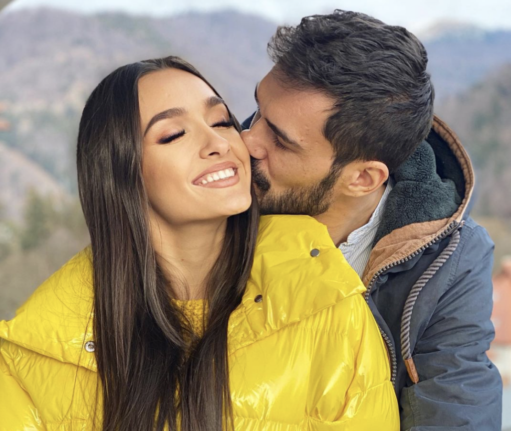 Ce se întâmplă între George Burcea și Viviana Sposub, după un an de relație. Fosta prezentatoare TV a șters toate imaginile în care apar împreună