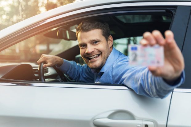 Cât timp este valabil permisul de conducere în funcție de categorie