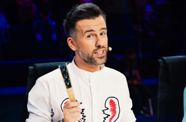 Imagine Stire Detalii neștiute din trecutul lui Florin Ristei. „Am dormit pe unde apucam, chiar și în podul unui club” | 2review.ro