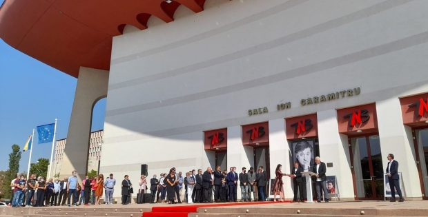 Ministrul culturii: Sala Mare a Teatrului Naţional Bucureşti a primit numele actorului Ion Caramitru