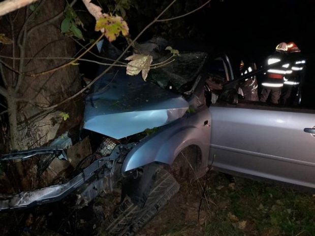 Băiat de 17 ani, mort într-un accident grav în județul Suceava. Alți doi adolescenți au ajuns la spital