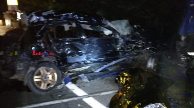 Patru persoane au murit, după un grav accident de circulație în Caraș-Severin. Una dintre victime avea 16 ani