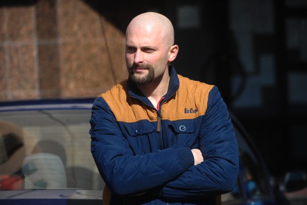INTERVIU | „Vreți să-l faceți pe Dinică oaia neagră a Poliției”. Explicațiile comisarului acuzat că bătea cu bâta de baseball