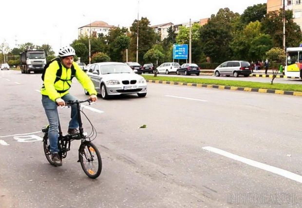 Concurs inedit la Oradea, între mașină, autobuz, tramvai și bicicletă. Cine a parcurs cel mai repede distanța