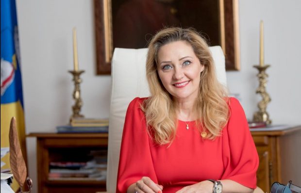 Dezvăluirile Elenei Lasconi la un an de când a devenit primar la Câmpulung Muscel: „Familia mea suferă”