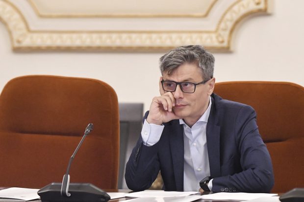 Virgil Popescu neagă că a primit ultimatum de la premierul Nicolae Ciucă: „Este fake news”