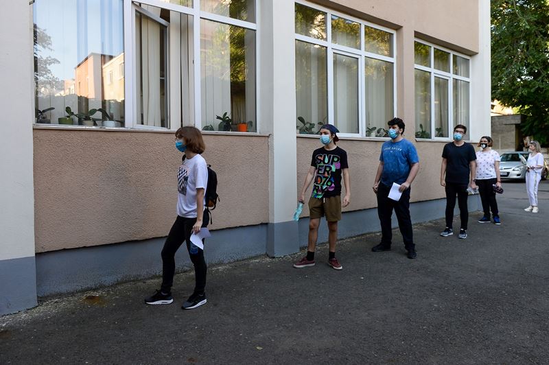 Sorin Cîmpeanu, Despre Bacalaureat și Evaluarea Națională: „Vă Garantez Că Vor Fi Susţinute Cu Prezenţă Fizică, Indiferent De Condiţii" - Vimarsana News