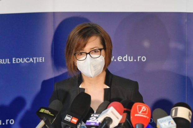Ioana Mihăilă și-a vaccinat fiul de 8 ani împotriva COVID-19: „Ne dorim ca cei mici să se poată bucura de viață”